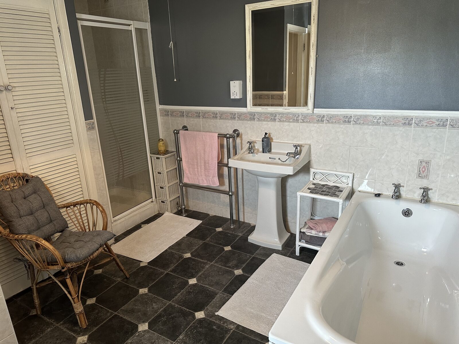 Period-style bathroom